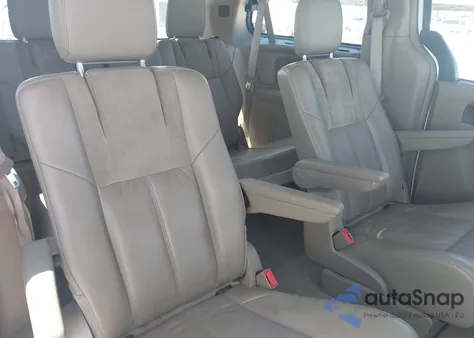 2014 Chrysler Town & Country Limited from USA, damaged, VIN 2C4RC1GG7ER466769